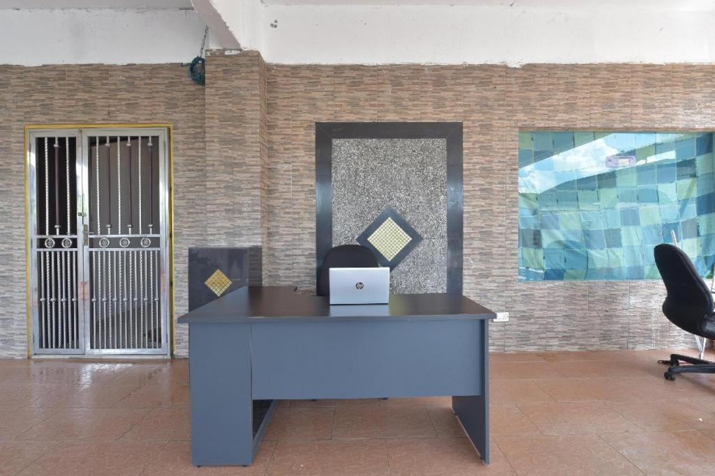 Hotel Oyo 90889 Narasindo