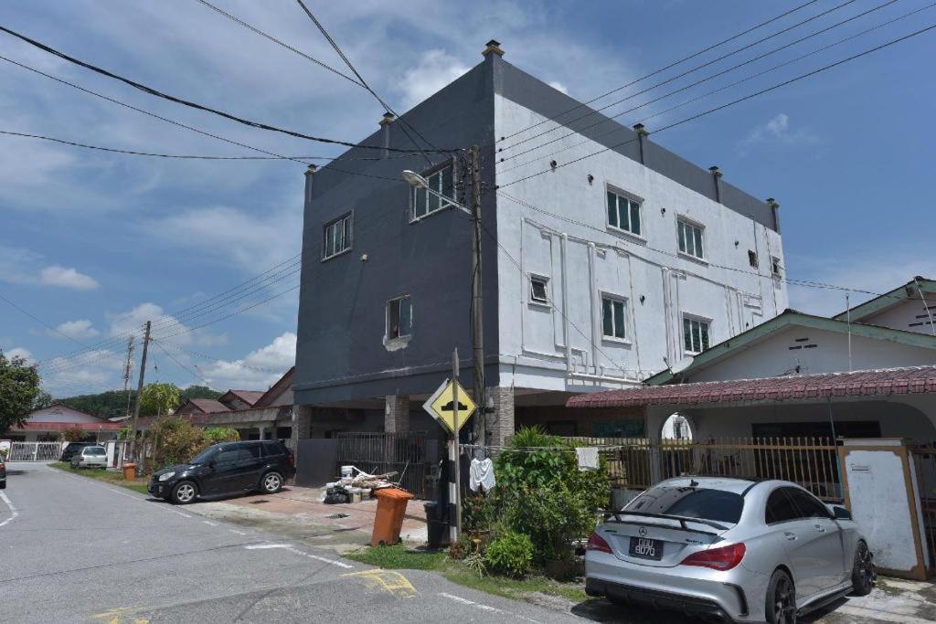 Oyo 90889 Narasindo Hotel
